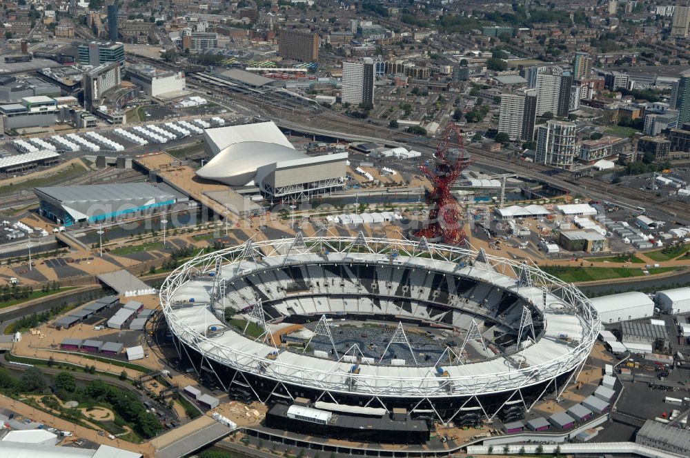 London from above - Sports facility grounds of the Arena stadium Olympiastadion on street Unnamed Road in the district Stratford in London in England, United Kingdom