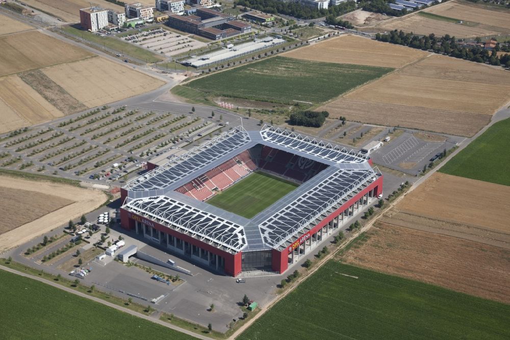 Aerial image Mainz - Sports facility grounds of the arena of the stadium OPEL ARENA (former name Coface Arena) on Eugen-Salomon-Strasse in Mainz in the state Rhineland-Palatinate, Germany