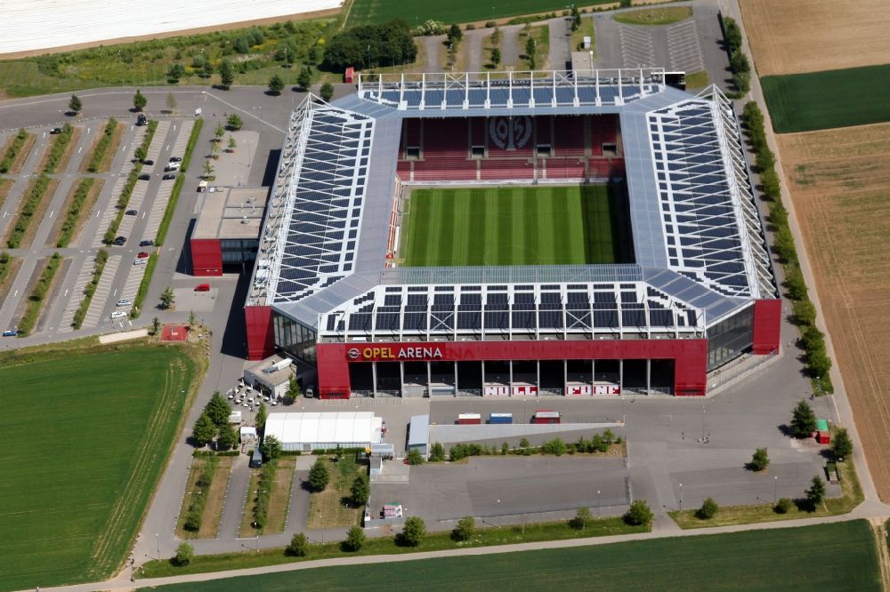 Mainz from above - Sports facility grounds of the arena of the stadium OPEL ARENA (former name Coface Arena) on Eugen-Salomon-Strasse in Mainz in the state Rhineland-Palatinate, Germany