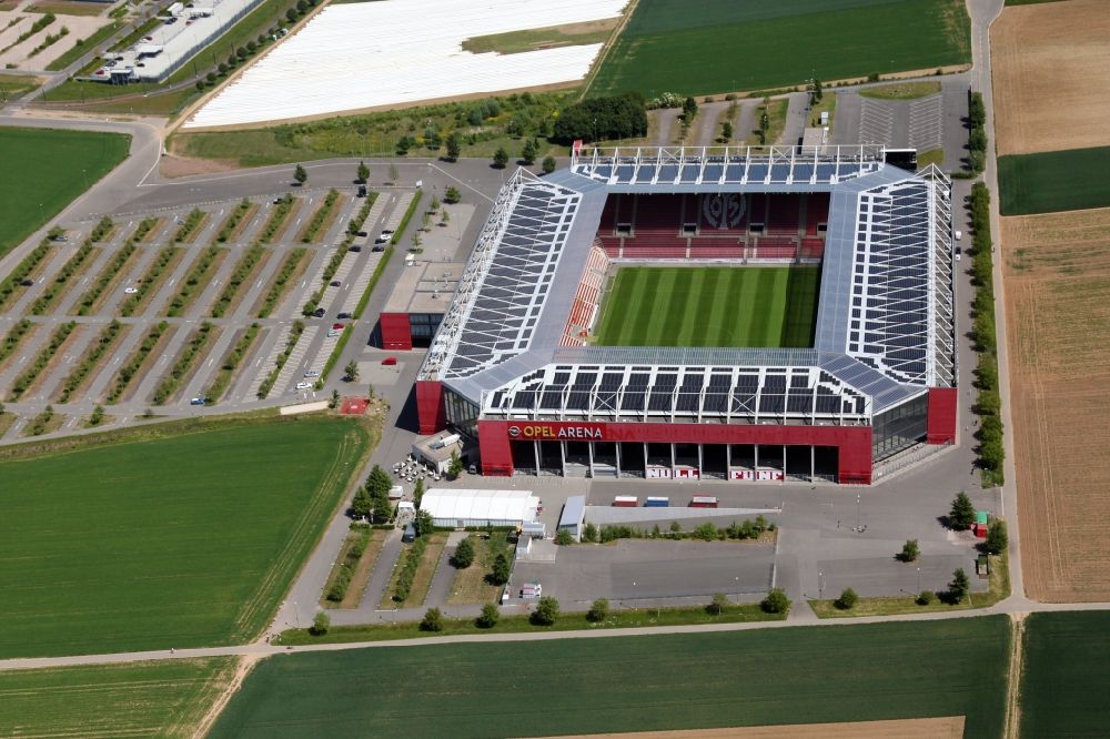 Mainz from the bird's eye view: Sports facility grounds of the arena of the stadium OPEL ARENA (former name Coface Arena) on Eugen-Salomon-Strasse in Mainz in the state Rhineland-Palatinate, Germany