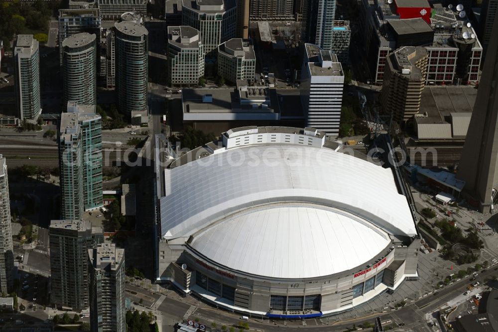 Aerial image Toronto - Sports facility grounds of the Arena stadium Rogers Centre (formerly also called Sky Dome)on Blue Jays Way in the district Old Toronto in Toronto in Ontario, Canada