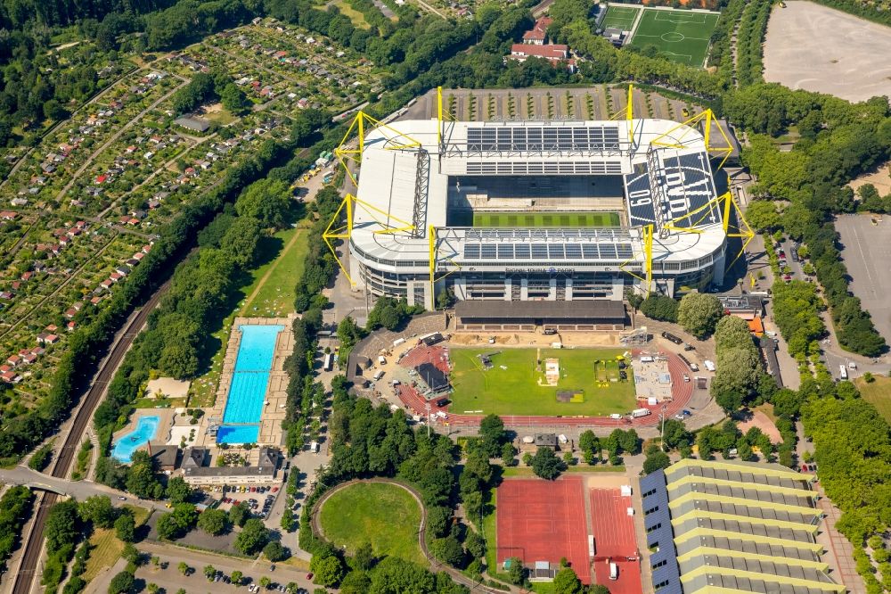 Aerial photograph Dortmund - Sports facility grounds of the Arena stadium Stadion Rote Erde on Strobelallee in Dortmund in the state North Rhine-Westphalia, Germany