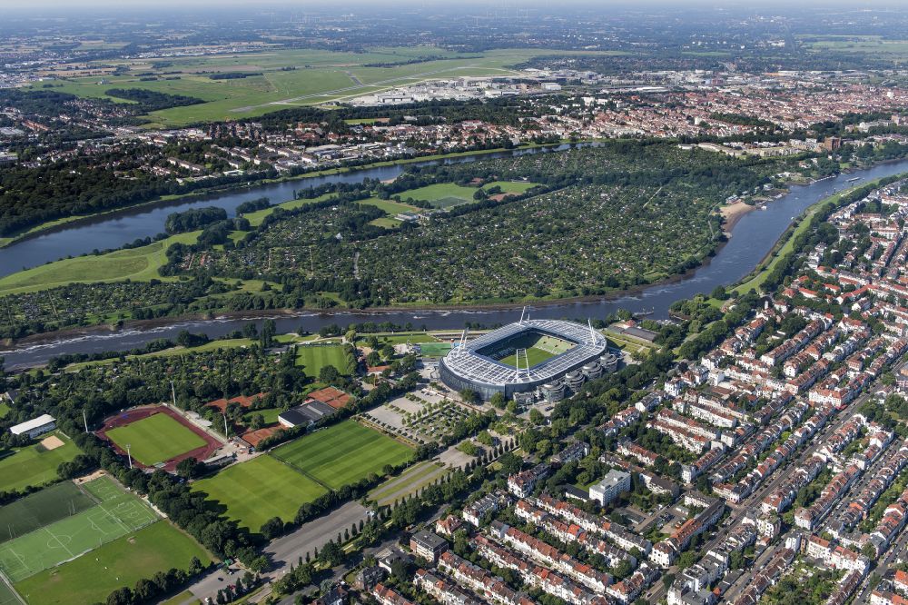 Bremen from the bird's eye view: Sports facility grounds of the Arena stadium wohninvest WESERSTADION on street Franz-Boehmert-Strasse in the district Peterswerder in Bremen, Germany