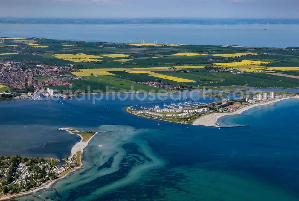 Fehmarn from above - Track in the fairway of the waterways for shipping on the sea water surface of the Baltic Sea to the Burger Binnensee in the district Burg auf Fehmarn in Fehmarn on the island of Fehmarn in the state Schleswig-Holstein, Germany