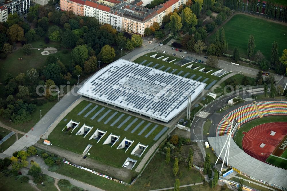 Berlin from above - Stadium at the Friedrich-Ludwig-Jahn-Sportpark with Max-Schmeling-Halle in Berlin Prenzlauer Berg