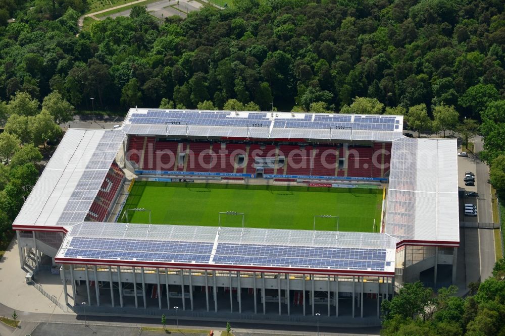 Aerial photograph Offenbach am Main - Arena of the Stadium Sparda Bank Hessen Stadium in Offenbach in Hesse. The football stadium where the football club Kickers Offenbach is of the stadium company Bieberer Berg (SBB) entertained
