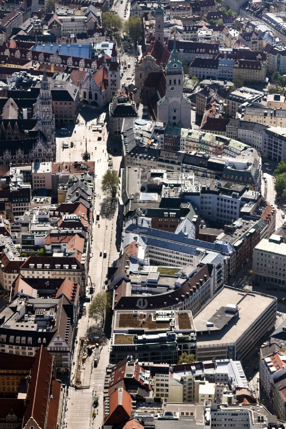 Aerial image München - City view of the city area of in Munich in the state Bavaria, Germany