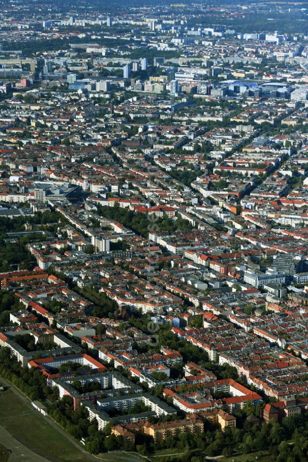 Aerial photograph Berlin - District along the Hermannstrasse in the city in the district Neukoelln in Berlin, Germany