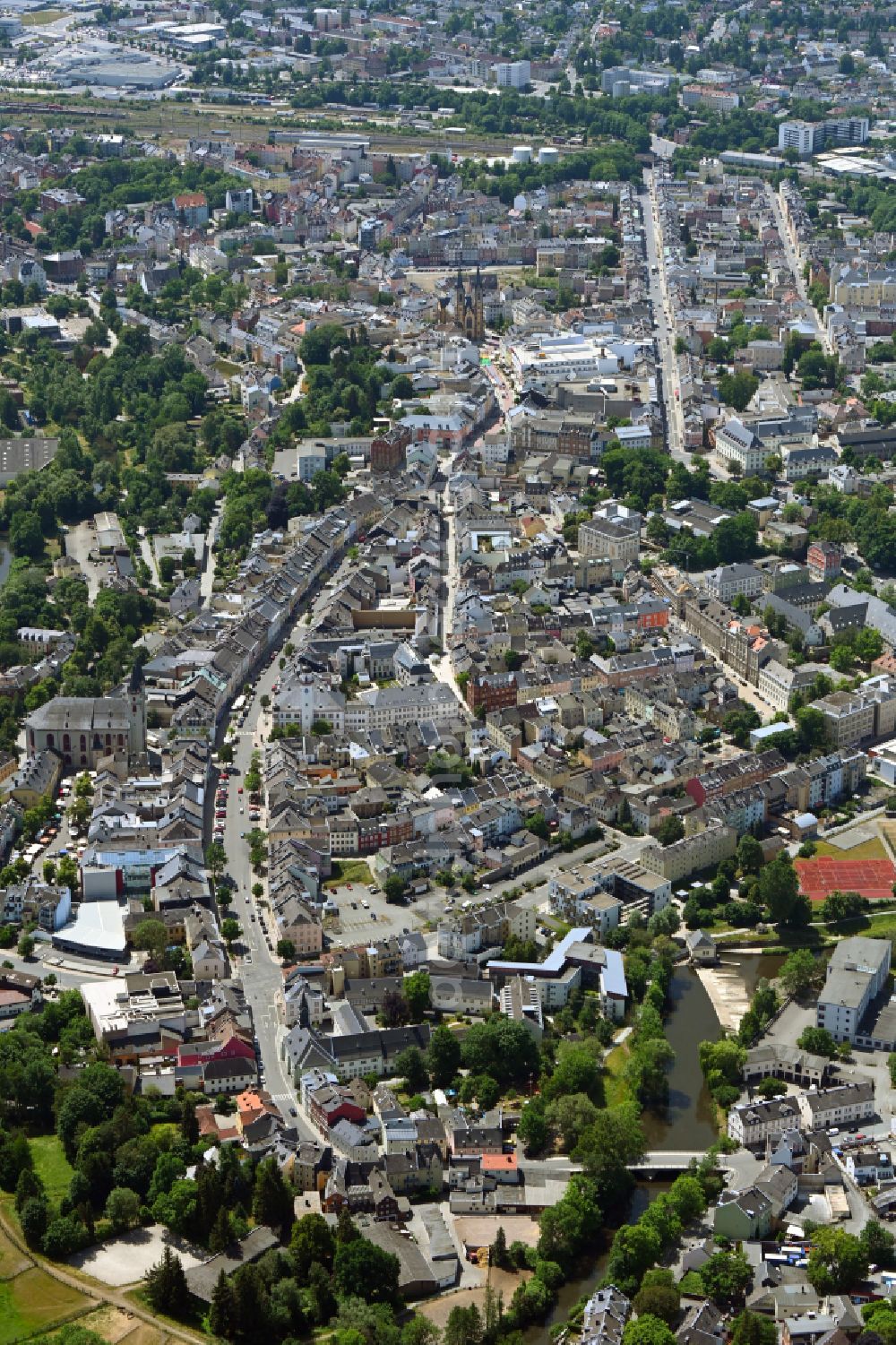 Aerial photograph Hof - City view in the urban area along Ludwigstrasse in Hof in the state Bavaria, Germany