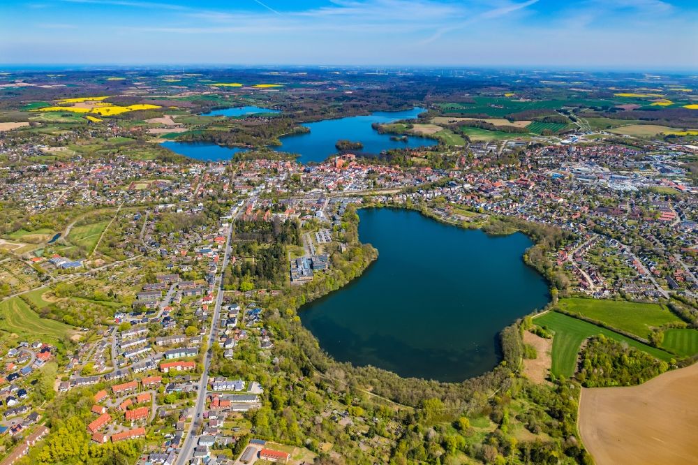 Eutin from the bird's eye view: City view Eutin with the small and large Eutiner lake, the old town center and the city center in the state of Schleswig-Holstein