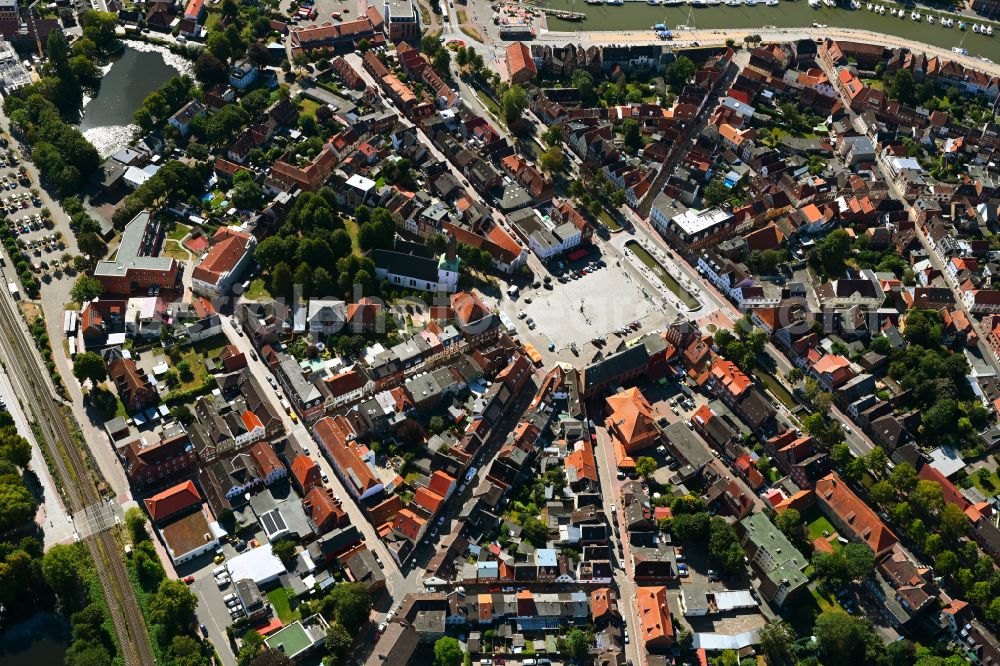 Glückstadt from the bird's eye view: City view on down town in Glueckstadt in the state Schleswig-Holstein, Germany