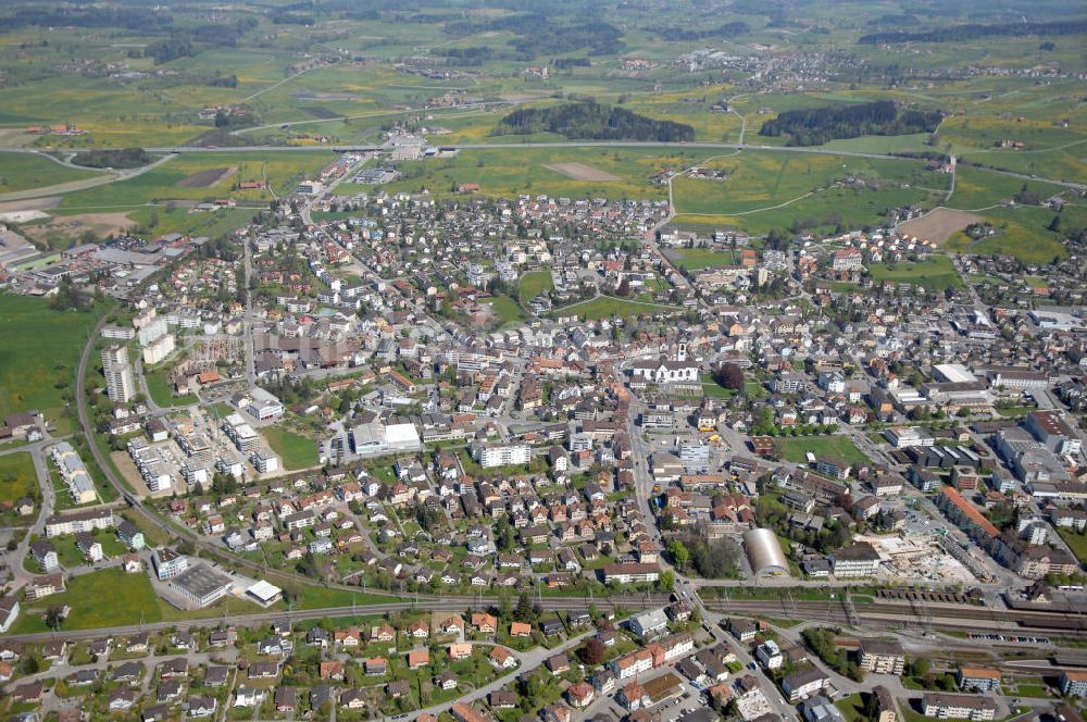Gossau SG from the bird's eye view: Blick auf die Stadt Gossau SG. Die Stadt Gossau befindet sich im Kanton St. Gallen, deshalb die Abkürzung SG um verwechslungen zu vermeiden. Gossau liegt zwischen Bodensee und Alpstein, westlich der Stadt St.Gallen. Kontakt: Stadt Gossau, Bahnhofstrasse 25, 9201 Gossau, Tel. +41 (0)71 3884111, Fax +41 (0)71 2291330, E-Mail: info@stadtgossau.ch