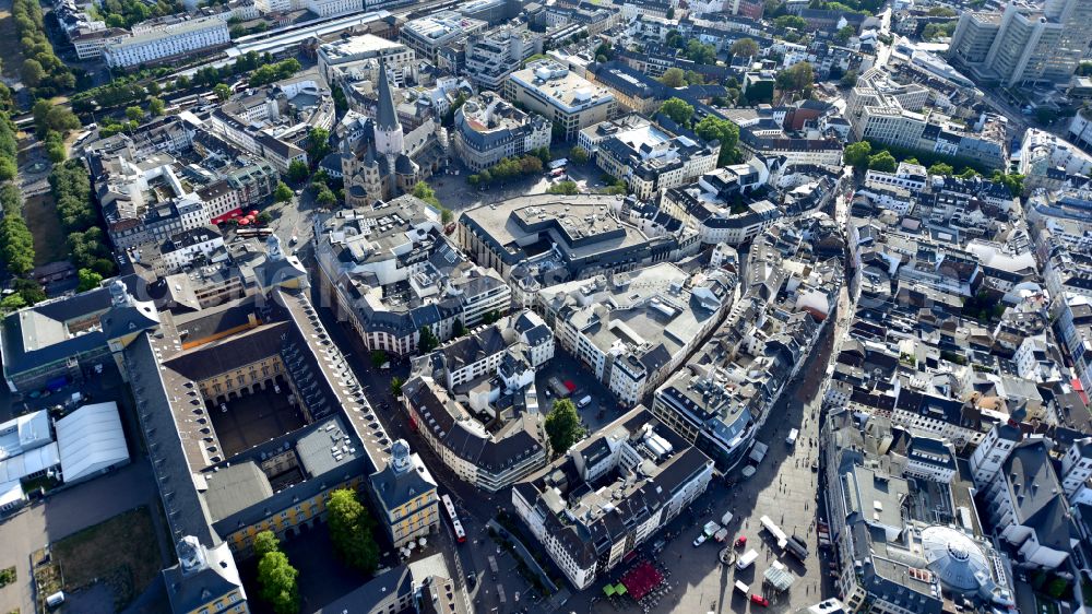 Aerial photograph Bonn - City view on down town with Muensterkirche and Muensterplatz and on the left the Rheinische Friedrich-Wilhelms-Universitaet Bonn in the district Zentrum in Bonn in the state North Rhine-Westphalia, Germany