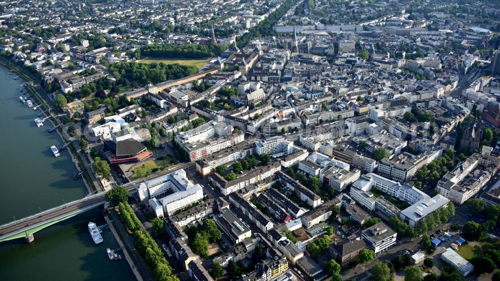 Aerial image Bonn - City view on down town with Muensterkirche and Muensterplatz and on the left the Rheinische Friedrich-Wilhelms-Universitaet Bonn in the district Zentrum in Bonn in the state North Rhine-Westphalia, Germany