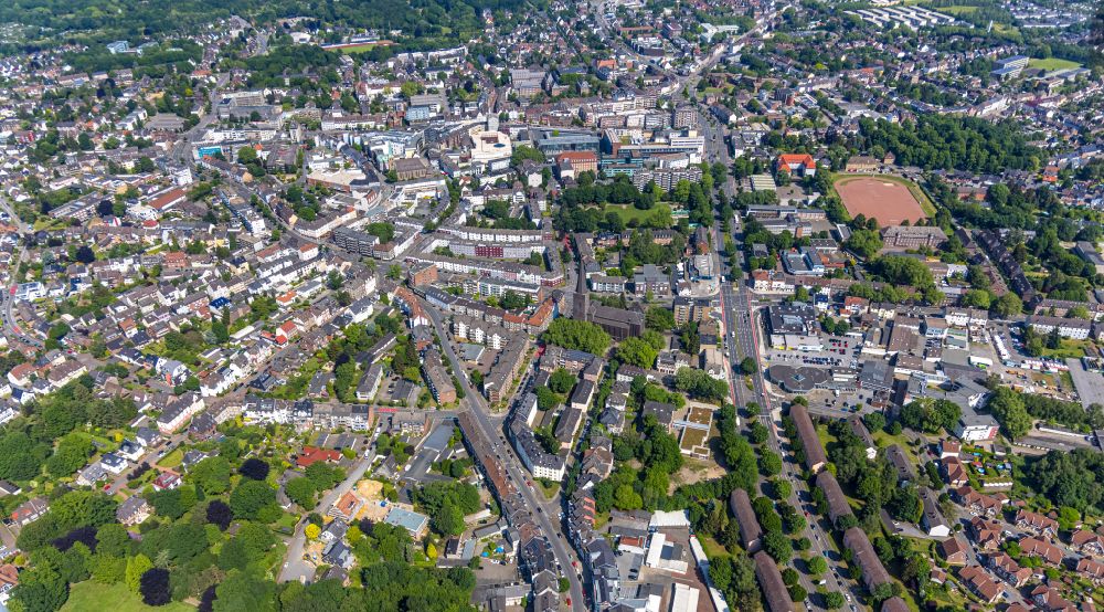 Aerial image Bottrop - City view on down town on street Essener Strasse in the district Stadtmitte in Bottrop at Ruhrgebiet in the state North Rhine-Westphalia, Germany