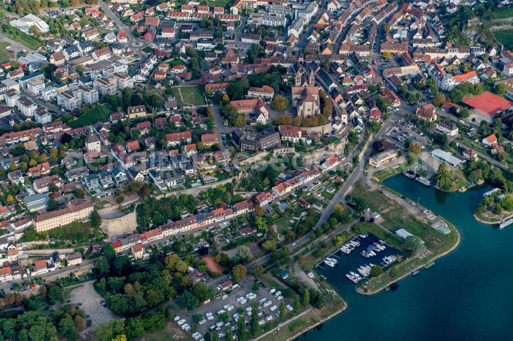 Aerial photograph Breisach am Rhein - City view of the city area of in Breisach am Rhein in the state Baden-Wuerttemberg, Germany