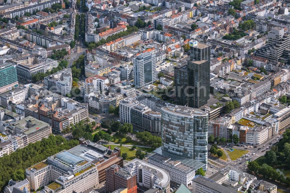Düsseldorf from the bird's eye view: City view on down town in the district Carlstadt in Duesseldorf at Ruhrgebiet in the state North Rhine-Westphalia, Germany