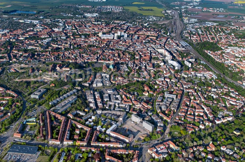 Erfurt from the bird's eye view: City view of the city area of in Erfurt in the state Thuringia, Germany
