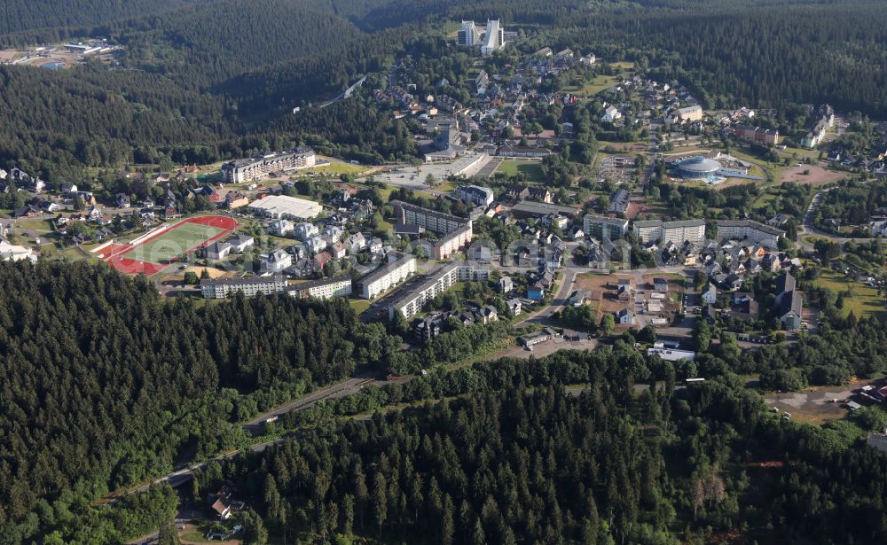 Aerial image Oberhof - Town view of the city centre area with the hotel Rennsteig in upper court in the federal state Thuringia