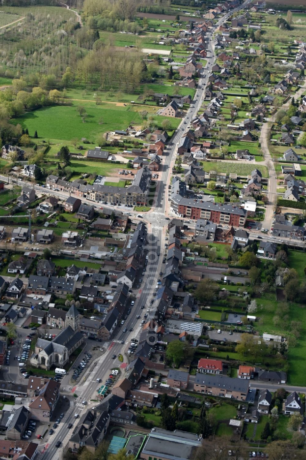Aerial photograph Kortessem - City view of the city area of in Kortessem in Vlaan deren, Belgium