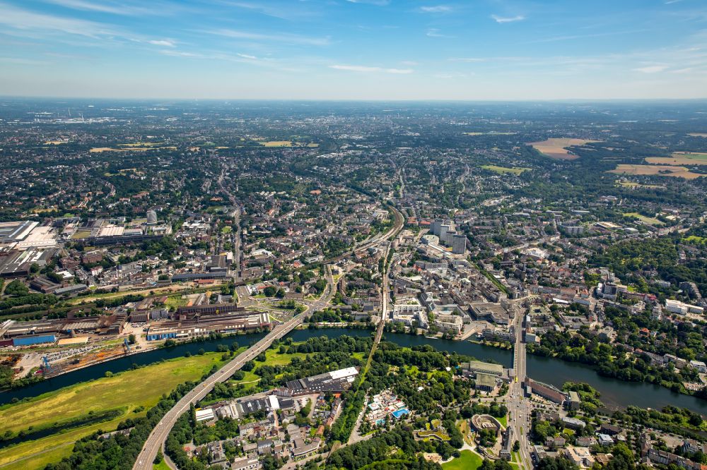 Aerial image Mülheim an der Ruhr - City view on down town in Muelheim on the Ruhr at Ruhrgebiet in the state North Rhine-Westphalia, Germany