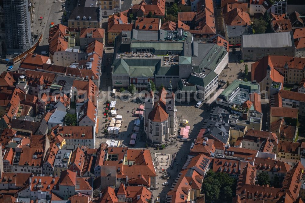 Aerial image Regensburg - City view on down town on Neupfarrplatz in Regensburg in the state Bavaria, Germany