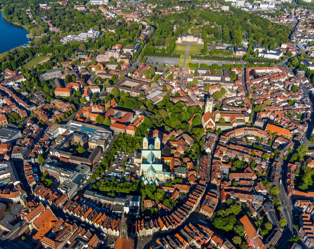 Münster from the bird's eye view: City view on down town in the district Altstadt in Muenster in the state North Rhine-Westphalia, Germany