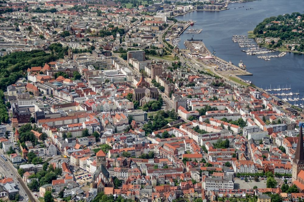 Aerial photograph Rostock - City view of the city area of in Rostock in the state Mecklenburg - Western Pomerania, Germany