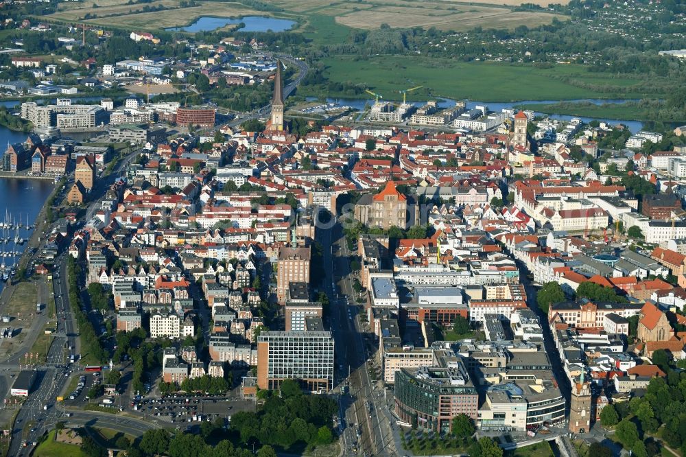 Aerial photograph Rostock - City view of the city area of in Rostock in the state Mecklenburg - Western Pomerania, Germany