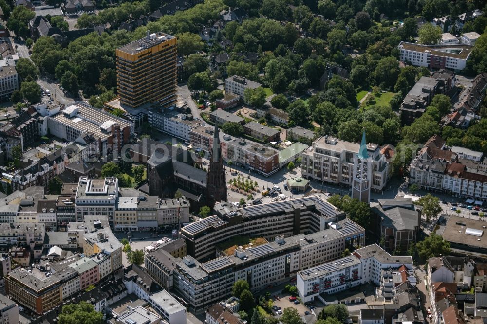 Aerial photograph Gelsenkirchen - City view on down town on the Heinrich-Koenig-Platz in the district Gelsenkirchen-Mitte in Gelsenkirchen at Ruhrgebiet in the state North Rhine-Westphalia, Germany