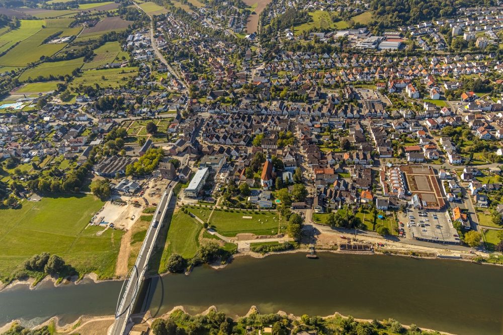 Aerial image Beverungen - City view on down town at the Weserbruecke Beverungen-Lauenfoerde on Burgstrasse in Beverungen in the state North Rhine-Westphalia, Germany