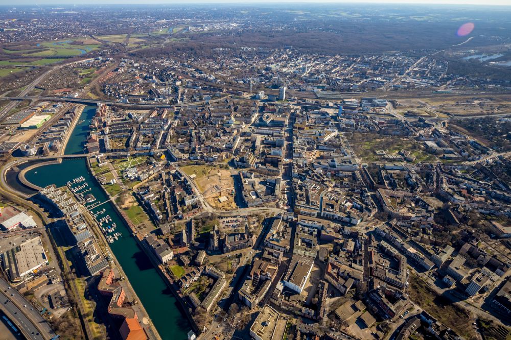 Duisburg from above - City view of downtown area with dem Innenhafen and Holzhafen in the district Altstadt in Duisburg at Ruhrgebiet in the state North Rhine-Westphalia, Germany