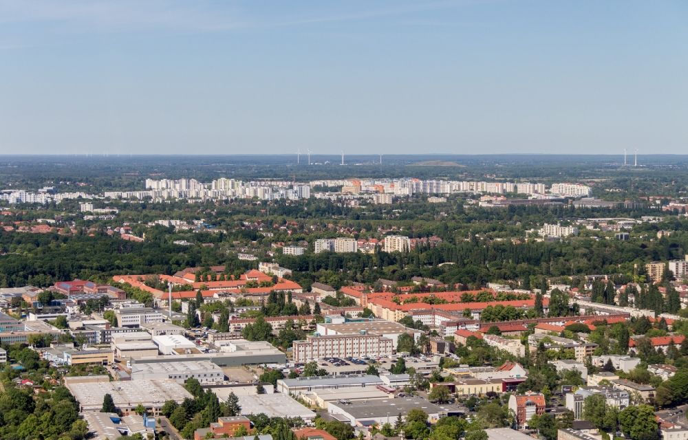 Aerial photograph Berlin - City view of downtown area Maerkisches Viertel in the district Reinickendorf in Berlin