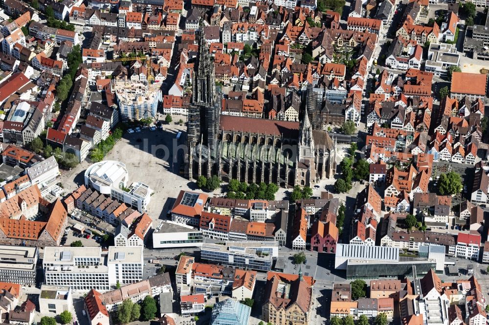 Aerial photograph Ulm - City view of downtown area with Ulmer Muenster in Ulm in the state Baden-Wurttemberg, Germany