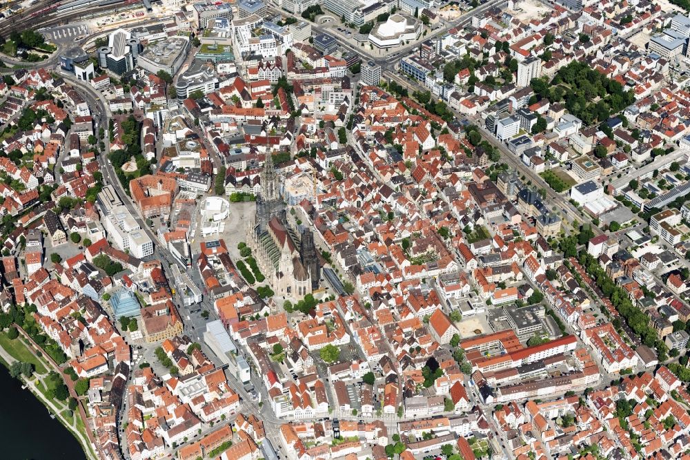 Aerial photograph Ulm - City view of downtown area with Ulmer Muenster in Ulm in the state Baden-Wurttemberg, Germany
