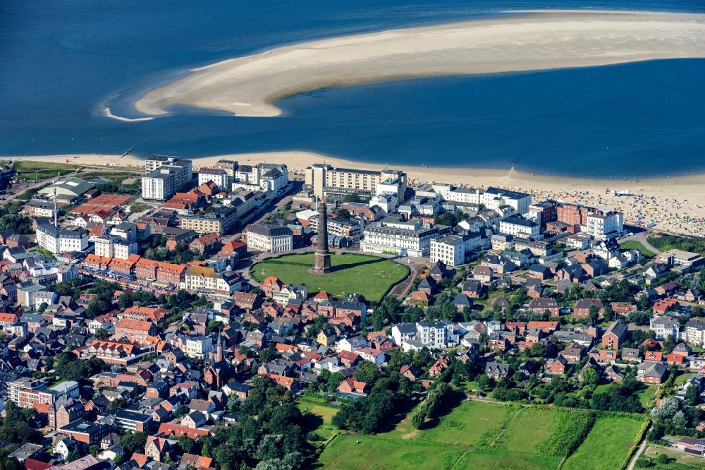 Borkum from the bird's eye view: City view on sea coastline of North Sea in Borkum in the state Lower Saxony, Germany