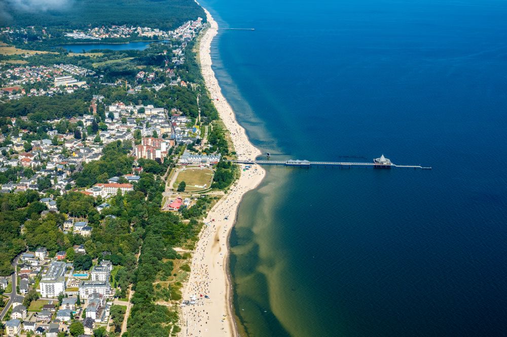 Seebad Ahlbeck from the bird's eye view: City view on sea coastline of Baltic Sea in Seebad Heringsdorf in the state Mecklenburg - Western Pomerania, Germany