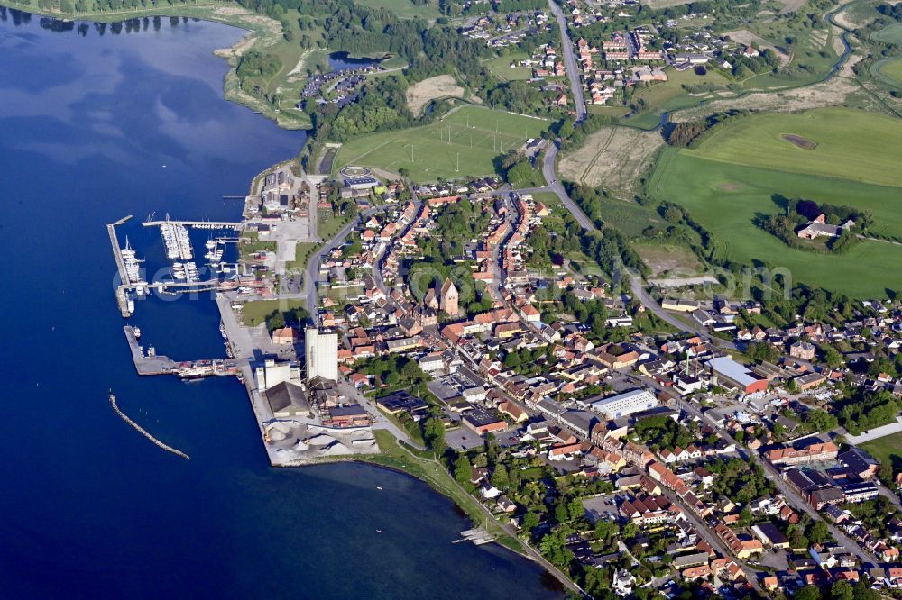 Aerial photograph Stubbeköbing - City view on sea coastline in Stubbekoebing in Region Sjaelland, Denmark