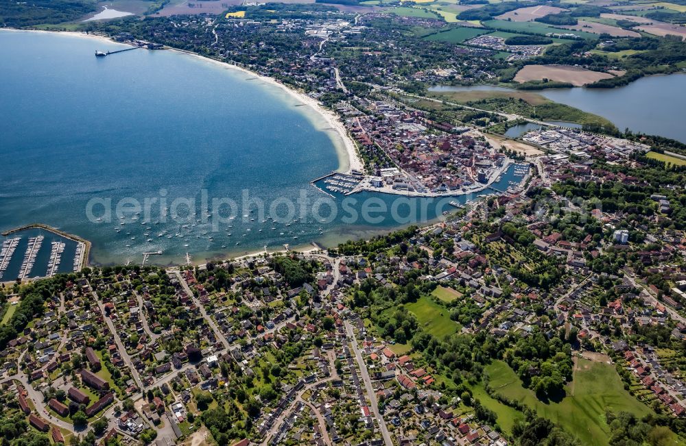 Aerial photograph Eckernförde - City view of the coastal area with beach and city harbors in Eckernfoerde in the state Schleswig-Holstein, Germany