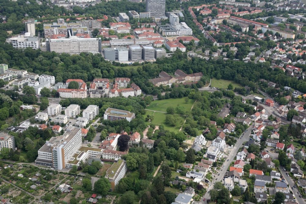 Aerial photograph Mainz - District of Oberstadt in the city in Mainz in the state Rhineland-Palatinate, Germany, Above the center of the picture is the psychiatric clinic and polyclinic of the Johannes Gutenberg University Mainz