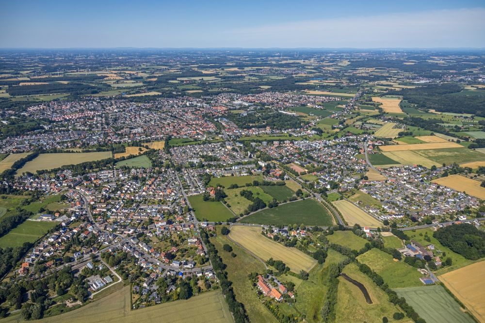 Aerial image Hamm - District on the edge of agricultural fields in the city in the district Braam-Ostwennemar in Hamm in the state North Rhine-Westphalia, Germany