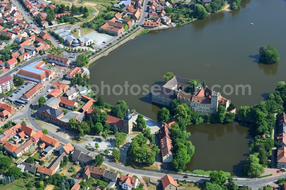 Aerial photograph Flechtingen - Cityscape with castle pond in the center of Flechtingen in Saxony-Anhalt