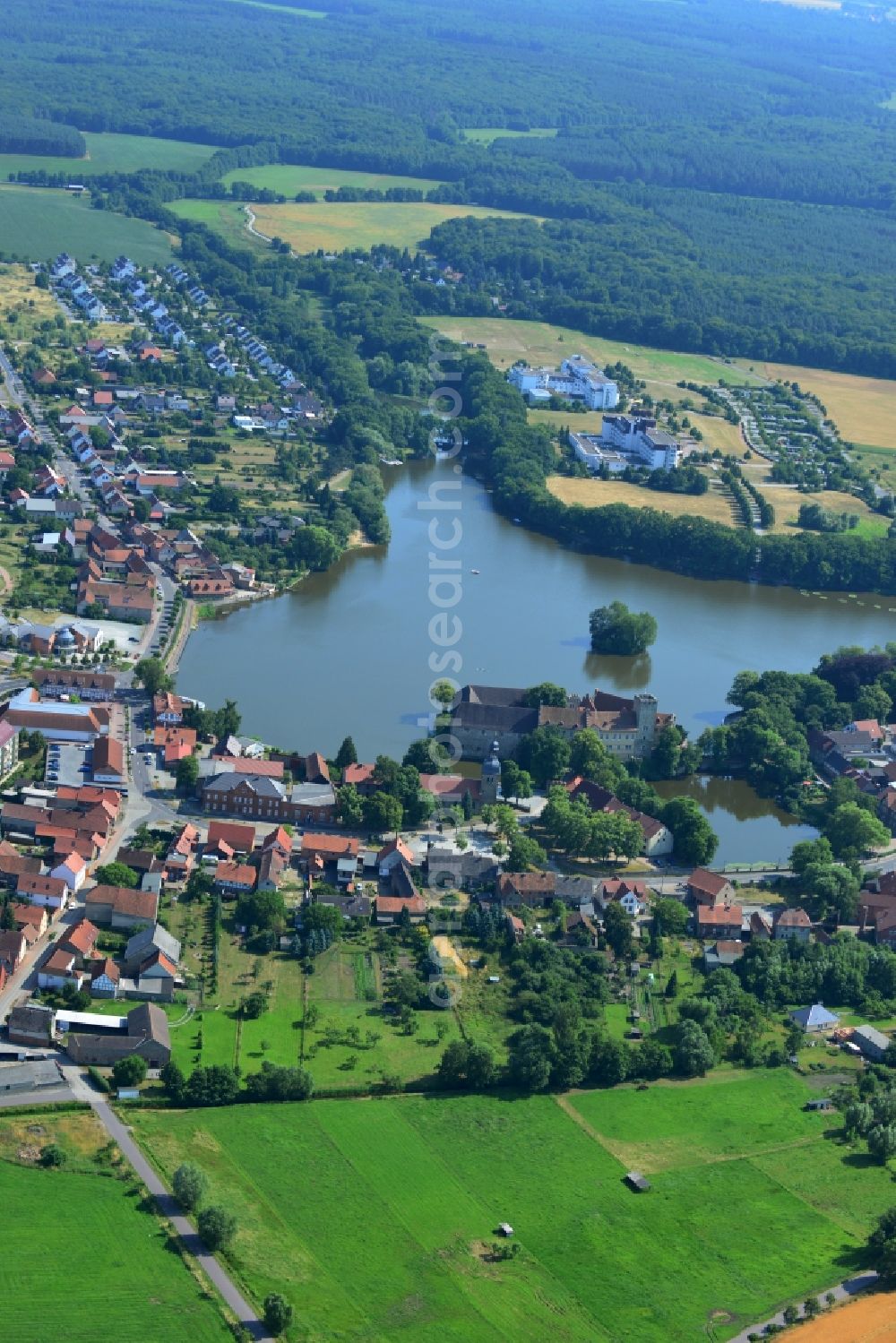 Flechtingen from the bird's eye view: Cityscape with castle pond in the center of Flechtingen in Saxony-Anhalt