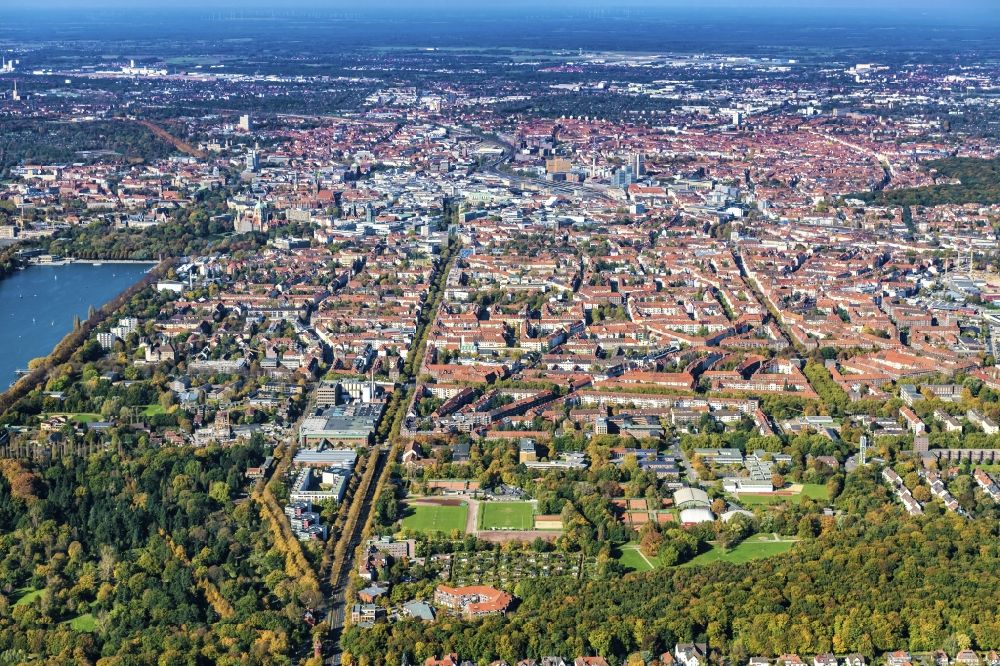Hannover from the bird's eye view: District Suedstadt in the city in Hannover in the state Lower Saxony, Germany