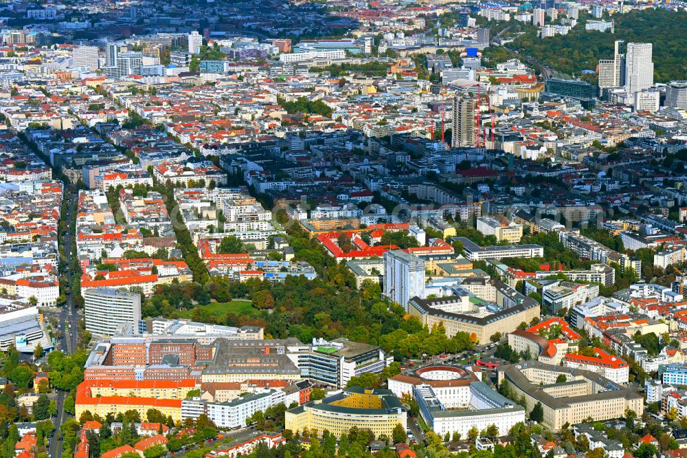 Aerial image Berlin - City view in the urban area in the district Charlottenburg- Wilmersdorf in the district Wilmersdorf in Berlin, Germany
