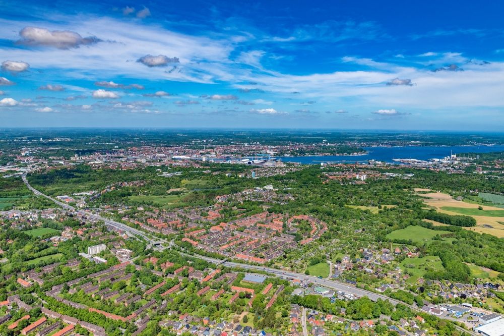 Aerial image Kiel - Cityscape of the district Elmschenhagen in Kiel in the state Schleswig-Holstein, Germany