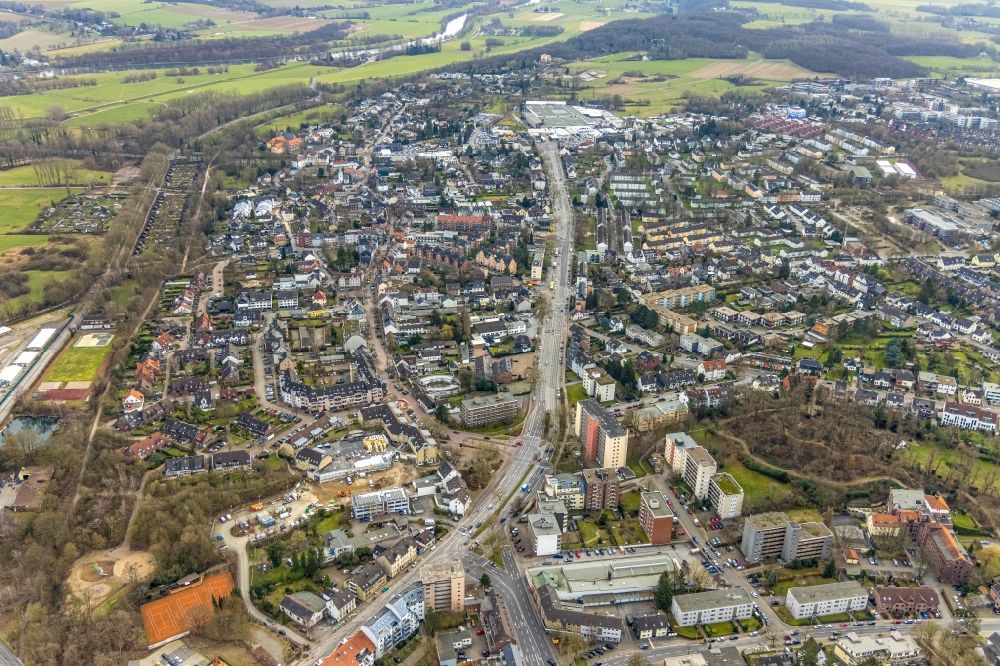 Aerial image Mülheim an der Ruhr - Cityscape of the district along the Strassburger avenue in the district Saarn in Muelheim on the Ruhr at Ruhrgebiet in the state North Rhine-Westphalia, Germany