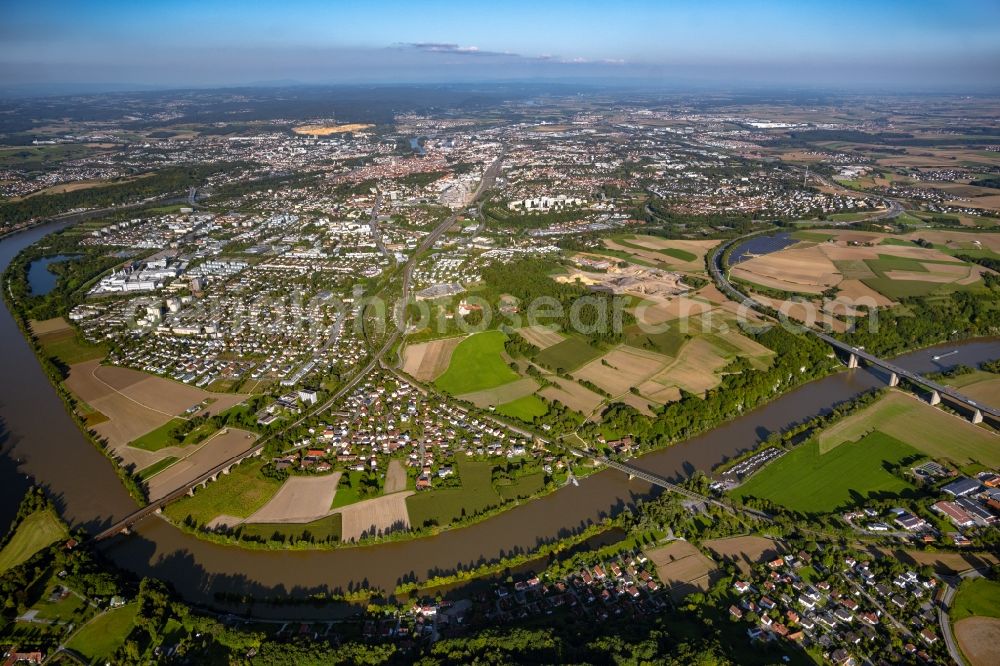 Aerial image Regensburg - City view on the river bank of the river Danube in the district Westenviertel in Regensburg in the state Bavaria, Germany