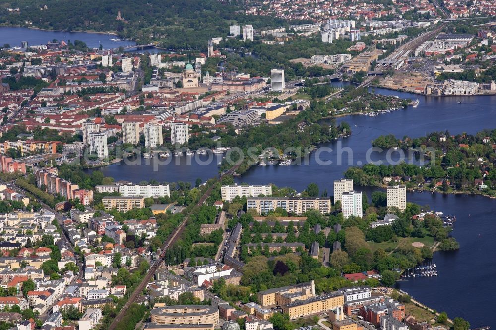 Potsdam from the bird's eye view: City view on the river bank the Havel in the district Brandenburger Vorstadt in Potsdam in the state Brandenburg, Germany