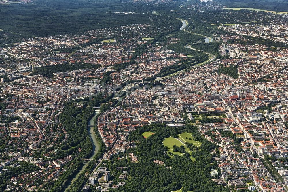 Aerial photograph München - City view on the river bank of the river Isar in Munich in the state Bavaria, Germany